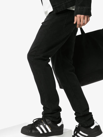 Adidas Superstar "Core Black": Estilo Blindado