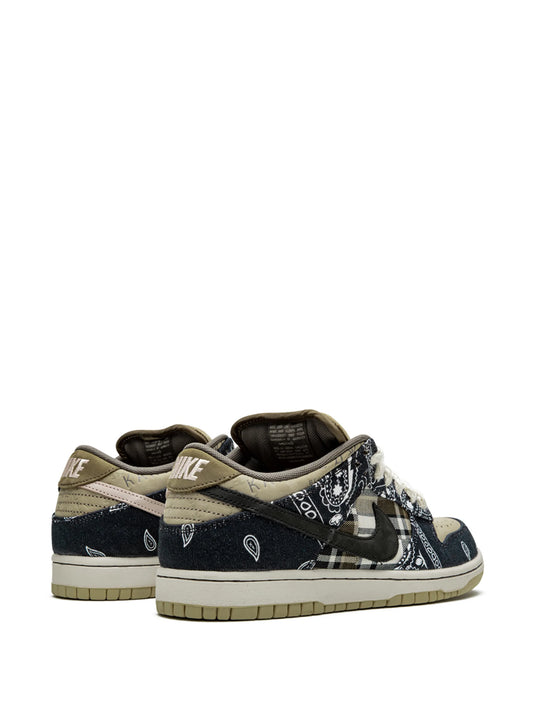 Nike SB Dunk Low x Travis Scott: "Cactus Jack"
