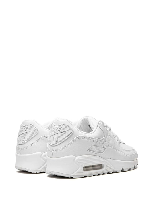 Nike Air Max 90 "Triple White": La Leyenda del Aire